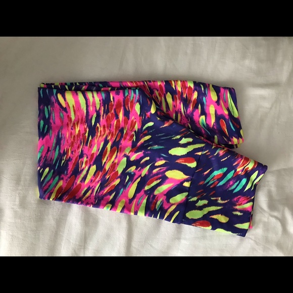5 Pair of Neon Patterned High Quality Leggings. Made in Brazil. - Picture 4 of 8